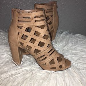 Flirty Nude/Tan Chunky Heels, Zipped Back